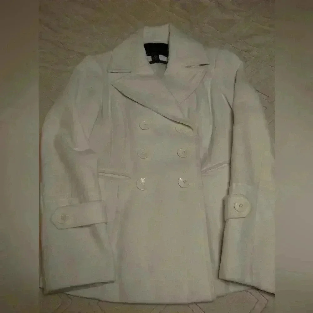 Women's attention White Peacoat,  Small, Worn Twice, Perfect Formal jacket
